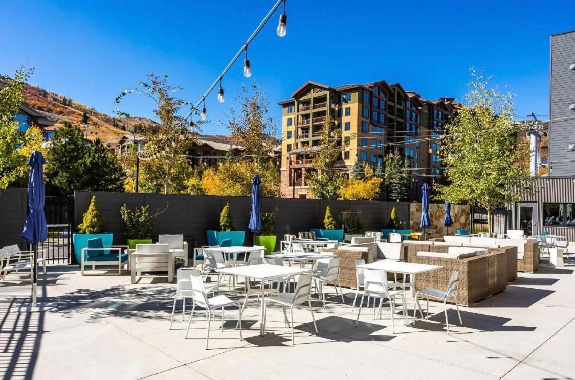 Slope Side Studio In The Heart Of Canyons Village With Heated Pool & Hot Tub! Park City Luaran gambar