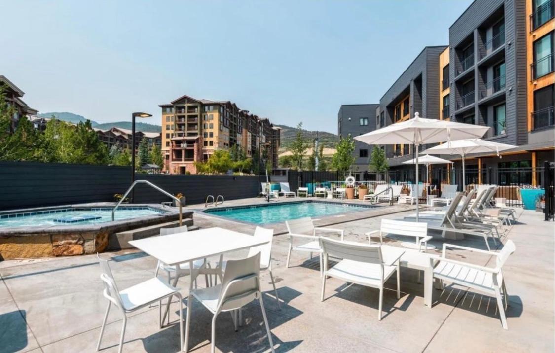 Slope Side Studio In The Heart Of Canyons Village With Heated Pool & Hot Tub! Park City Luaran gambar